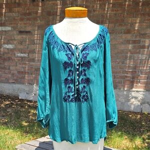 Daniel Rainn embroidered casual blouse